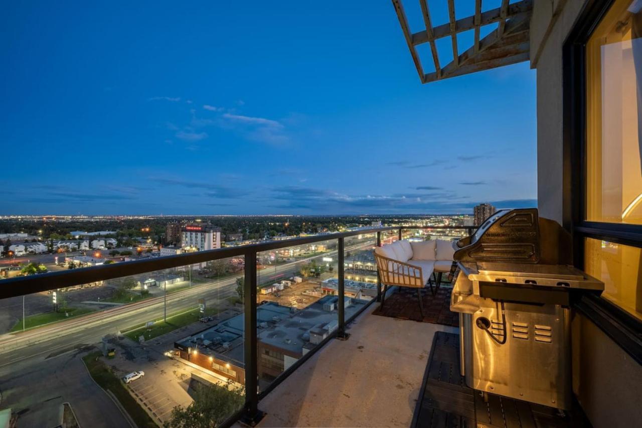 Upscale Penthouse Stay With Mountain & City Views, Free Parking, Bbq Grill, Office Space & More YYC Exteriér fotografie